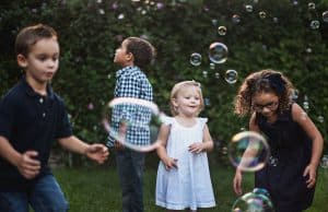 simple outdoor christmas mini sessions