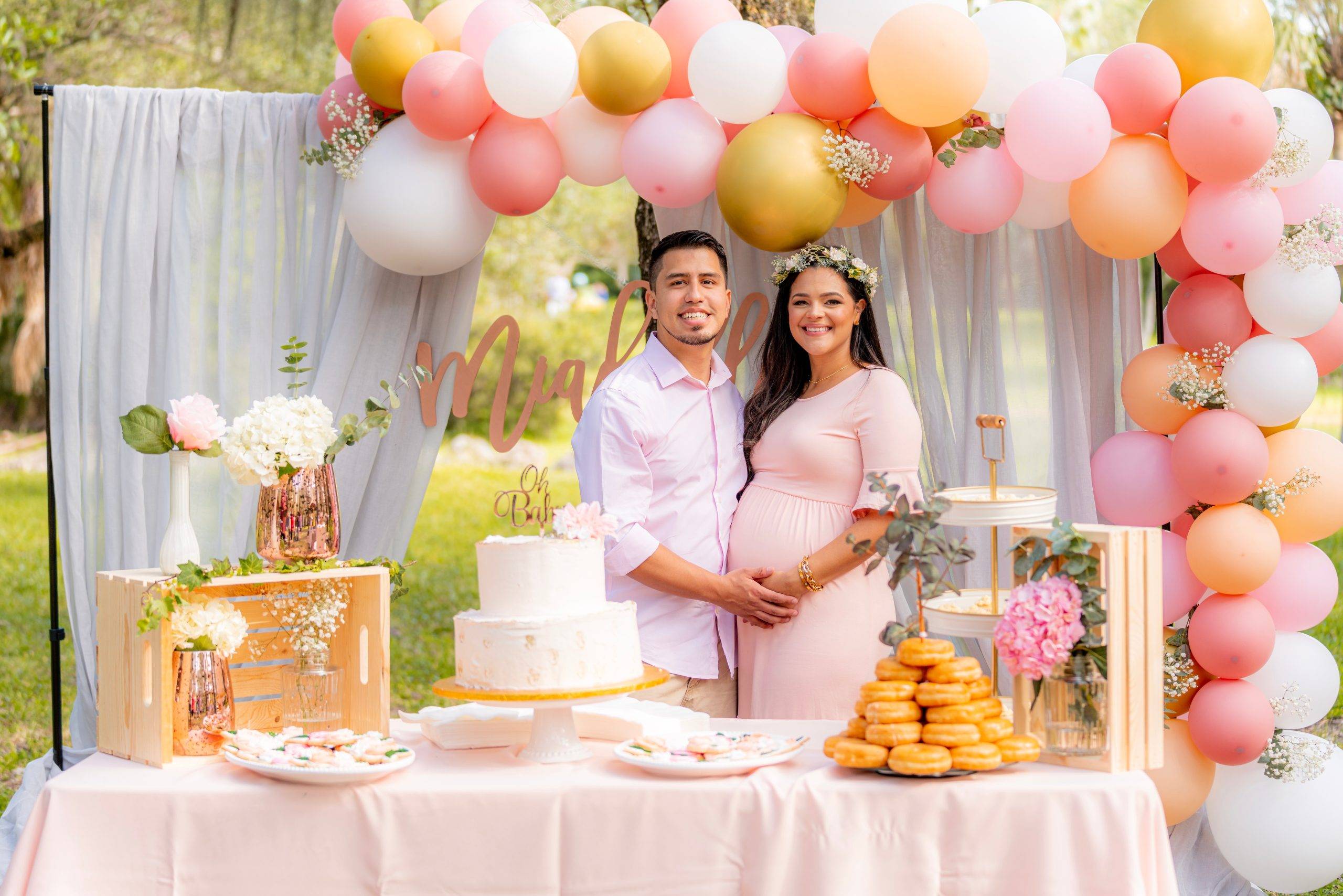 couple maternity photoshoot studio