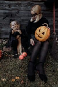 halloween family photoshoot ideas