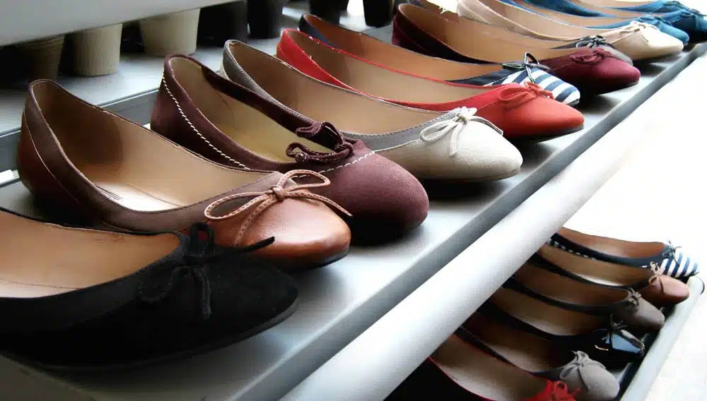 Shoe Photography Ideas Sneakers Photoshoot Ideas Shoe Photographers Best Shoes for Photographers Shoe Product Photography