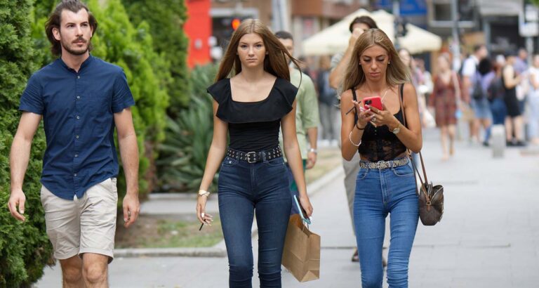 Why Streetwear Clothing is Dominating Fashion Right Now